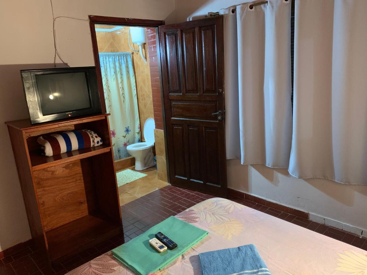 Litt Iguazu Hostal Puerto Iguazu Exterior photo