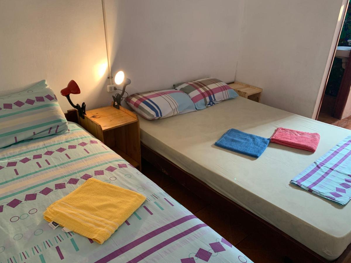 Litt Iguazu Hostal Puerto Iguazu Exterior photo